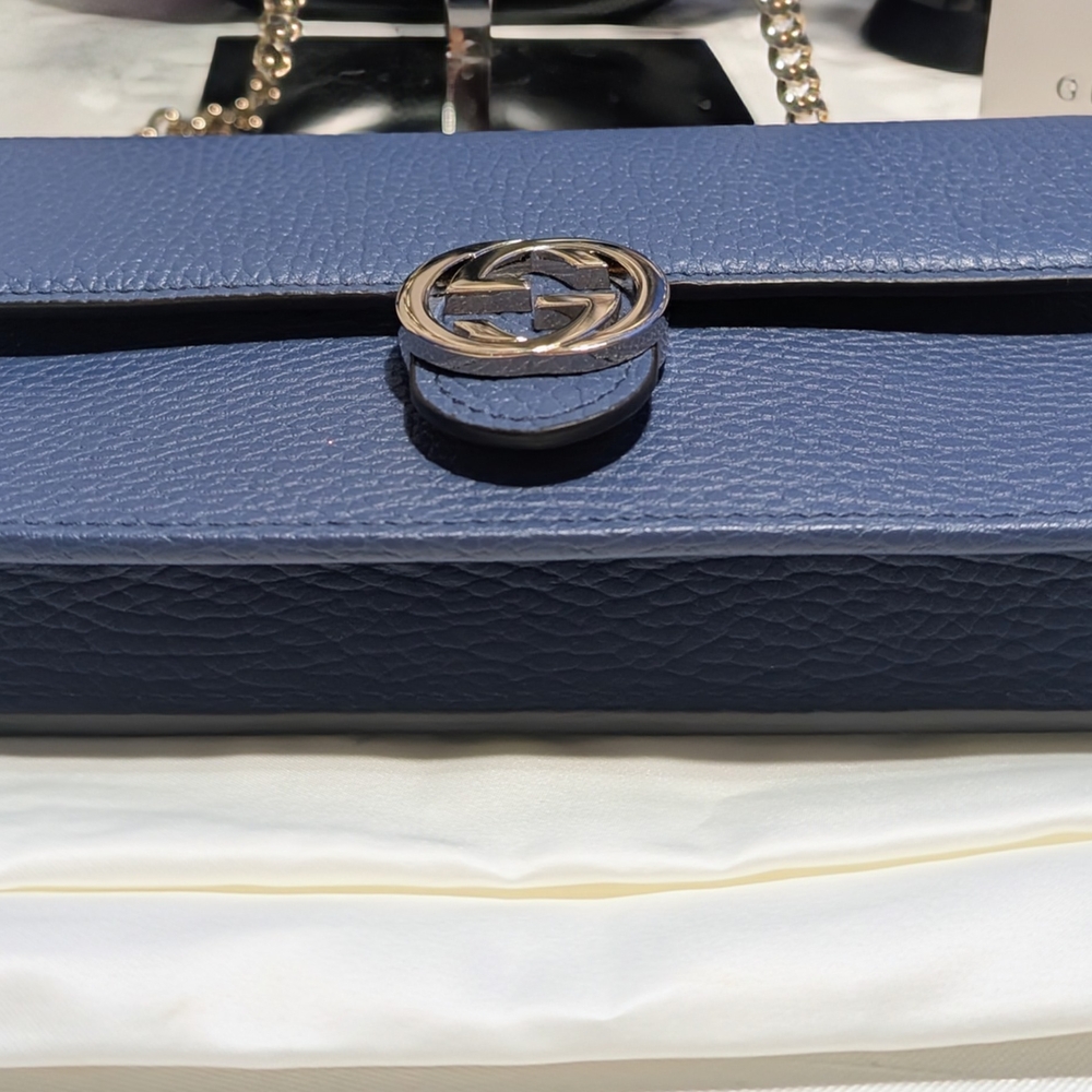 Gucci Interlocking G's Chain Wallet/ Crossbody Calfskin Blue Leather 🔥- NEW! - Picture 9 of 13